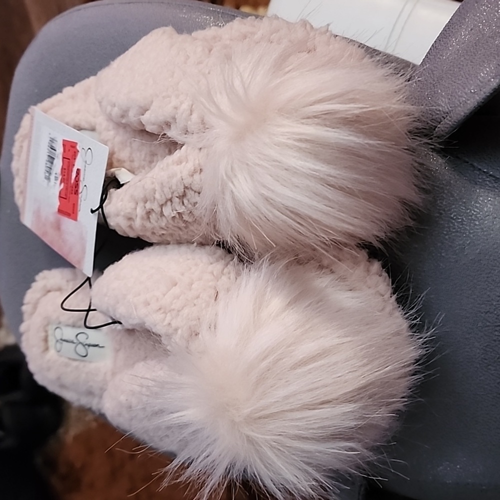 Women's slippers
